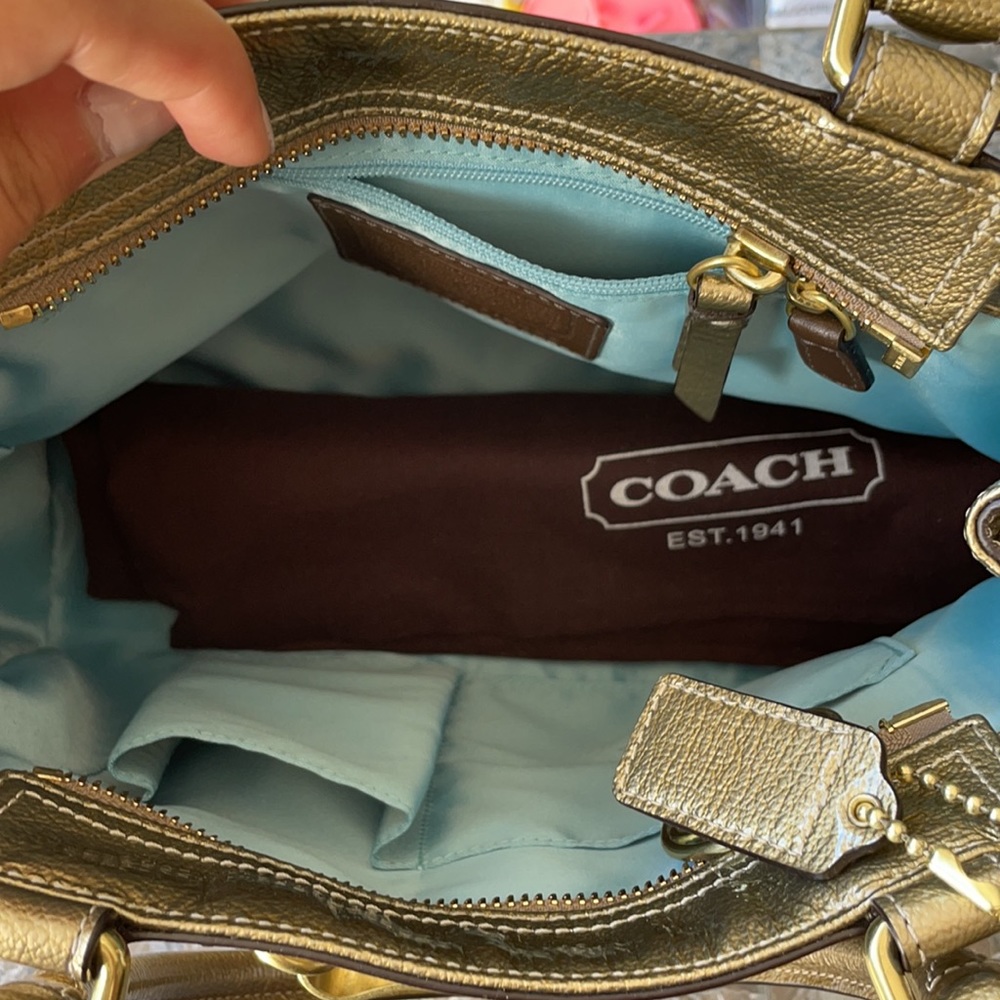 4 Coach Bags - Picture 10 of 14